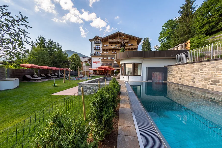 Hotel im Sommer